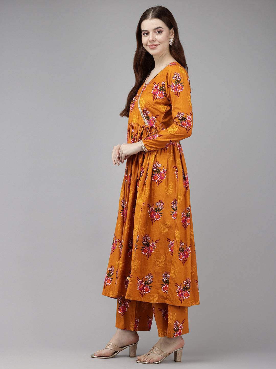 Vedic Women Printed Straight Kurta Pant