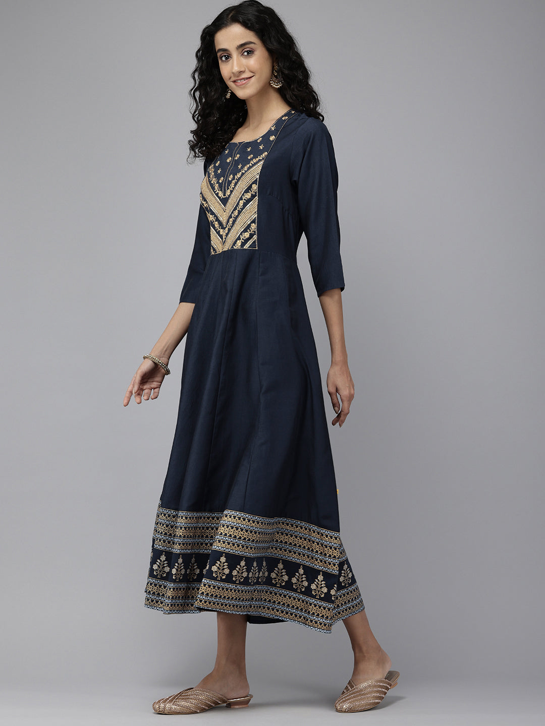 Vedic Women Embellished Anarkali Kurta