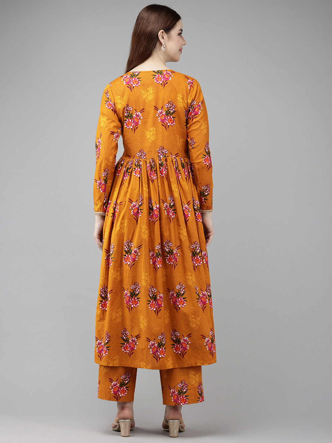 Vedic Women Printed Straight Kurta Pant