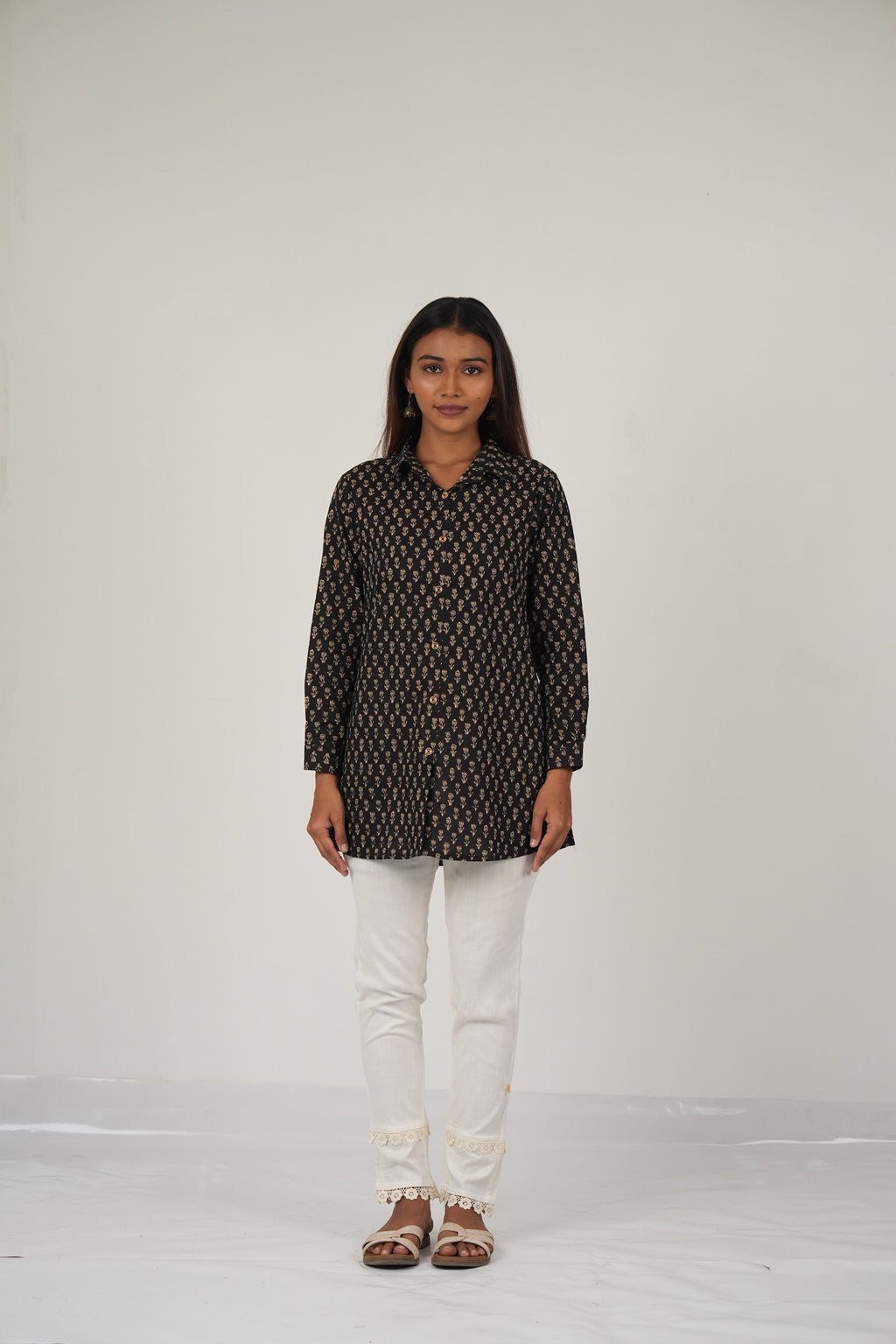 Vedic ethnic aesthetic short kurta(Black).