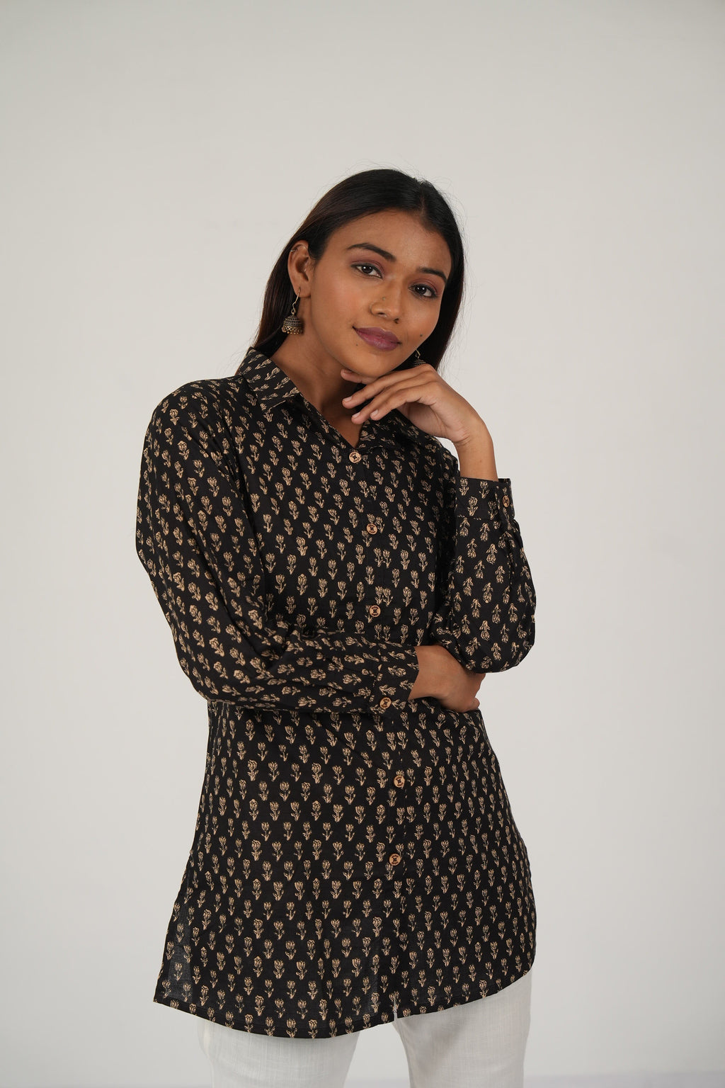 Vedic ethnic aesthetic short kurta(Black).