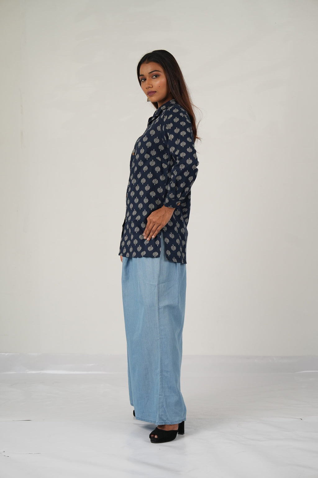 Vedic ethnic aesthetic short kurta (Navy).