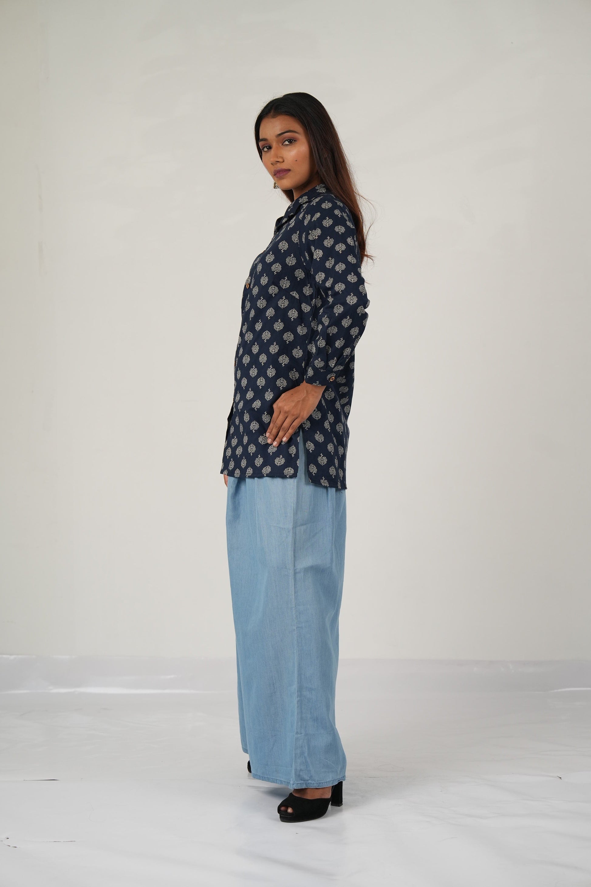 Vedic ethnic aesthetic short kurta (Navy).