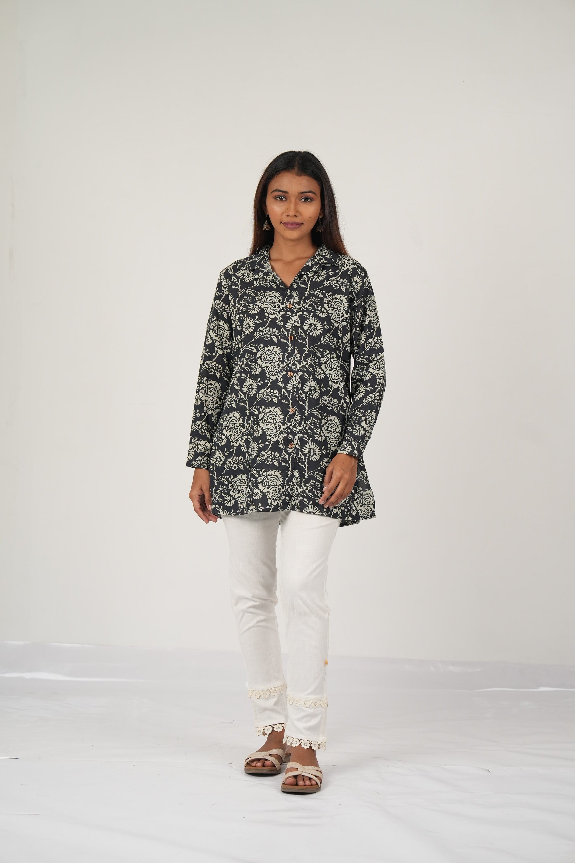 Vedic aesthetic short top.