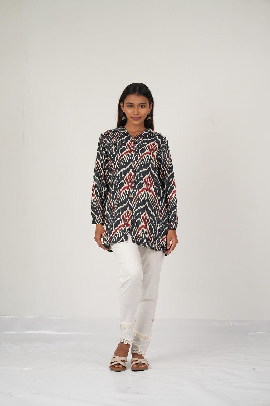Vedic aesthetic short top.