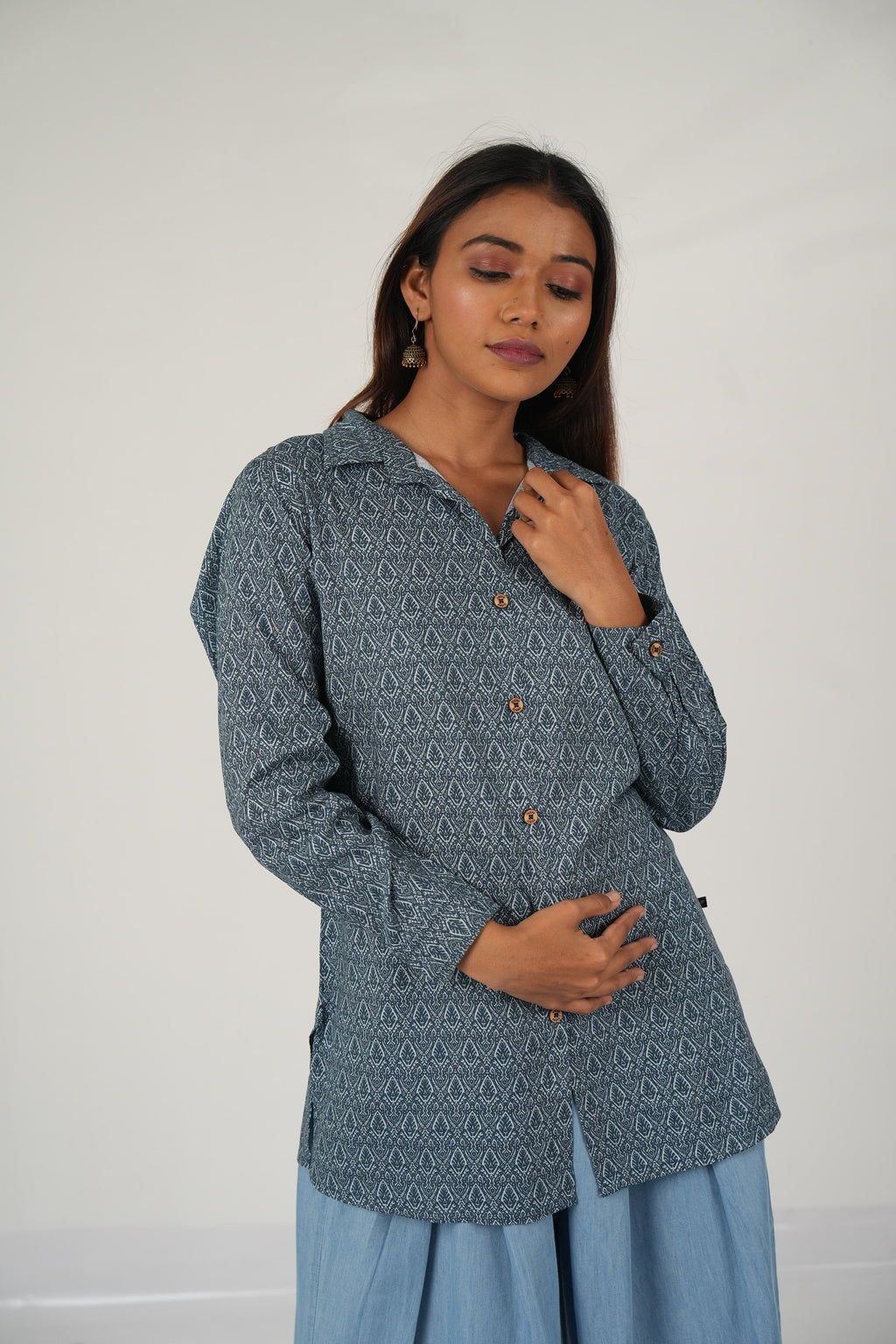 Vedic aesthetic short top.