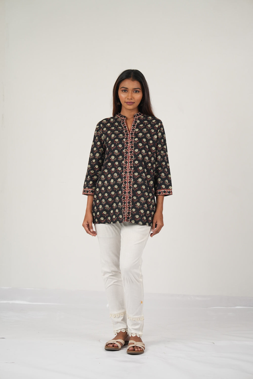 Vedic elegant kurta(Black).