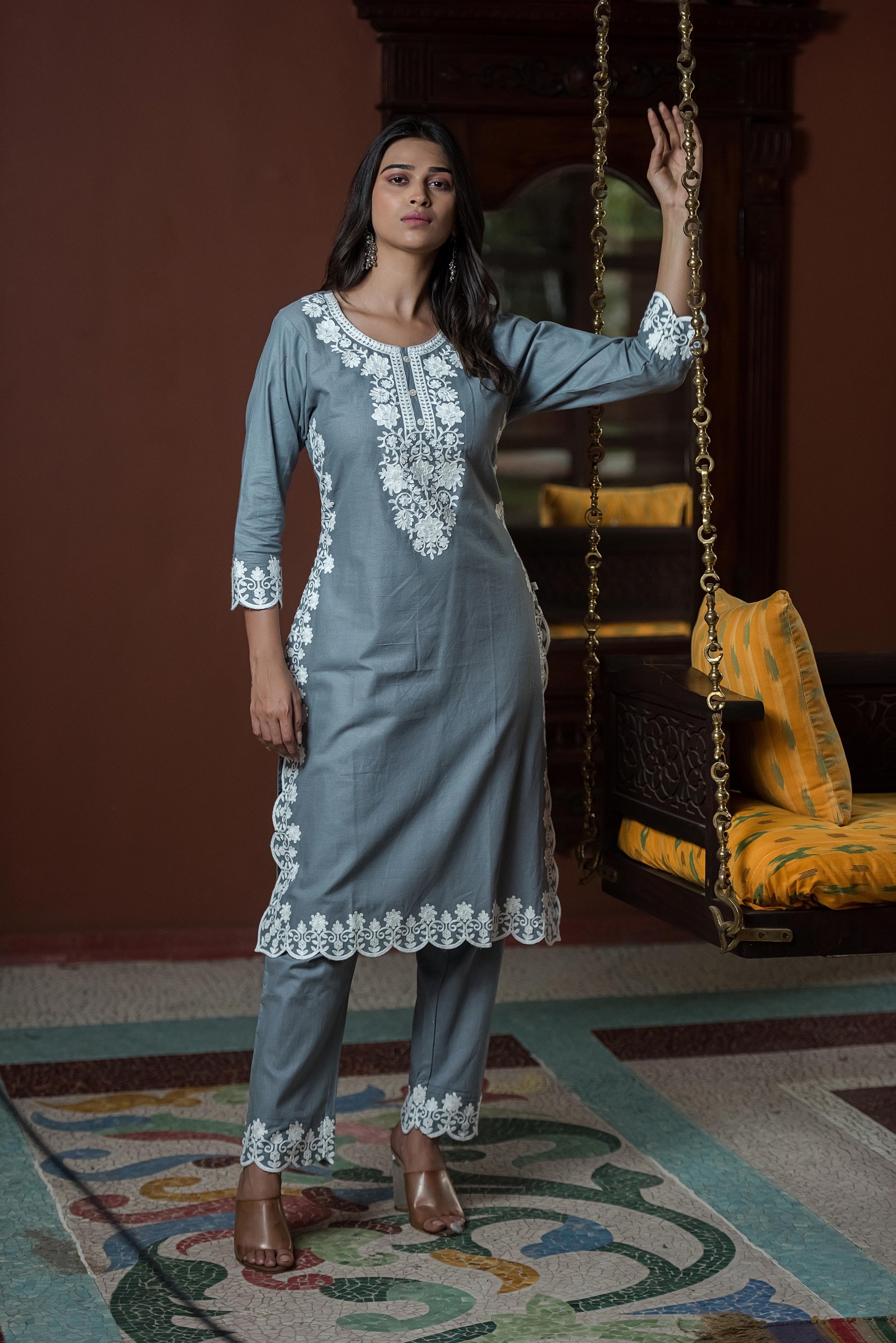 Elegant embroidered straight kurta  set (Grey)