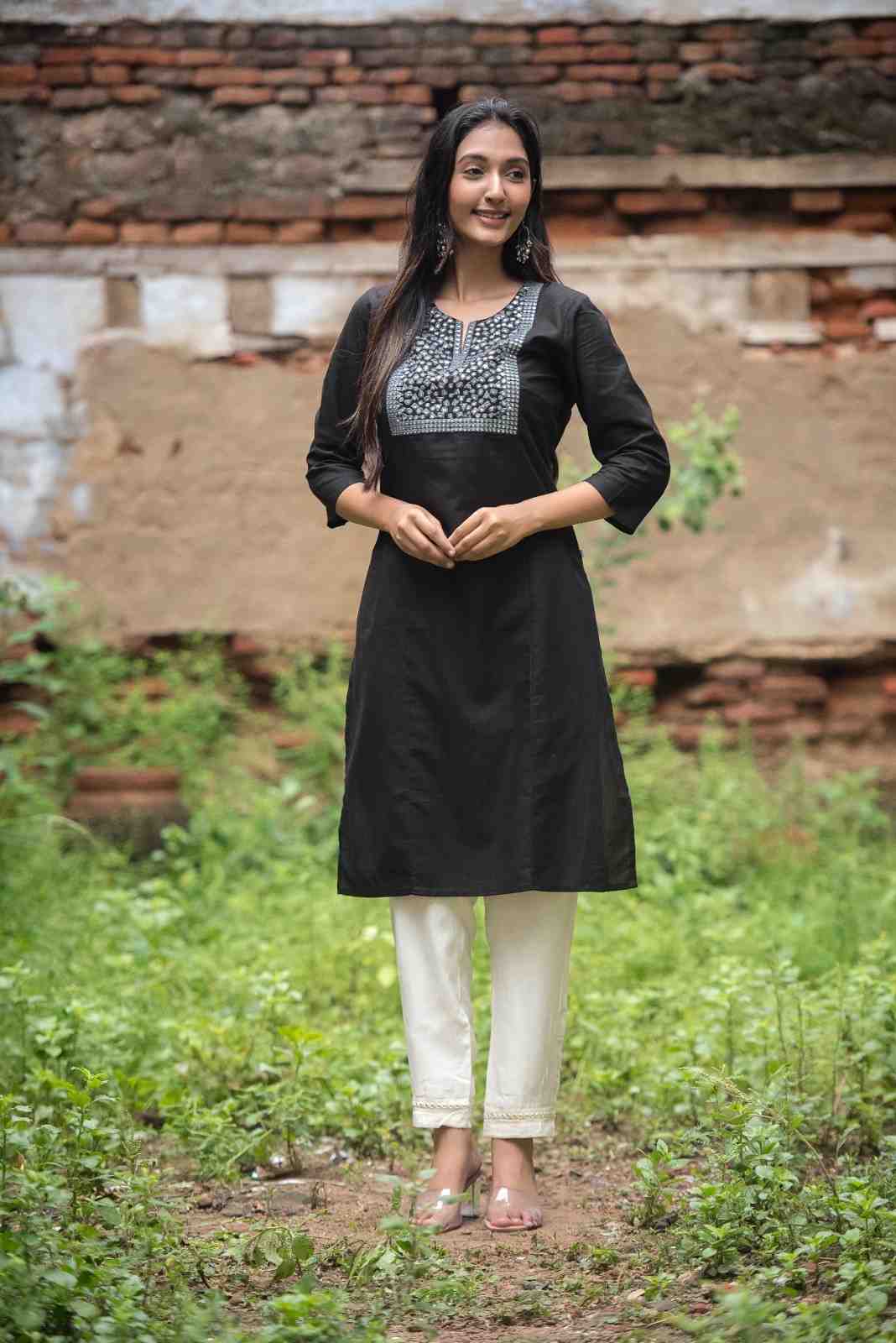 Elegant straight kurta(Black)