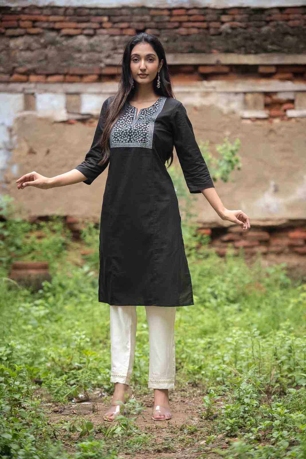 Elegant straight kurta(Black)
