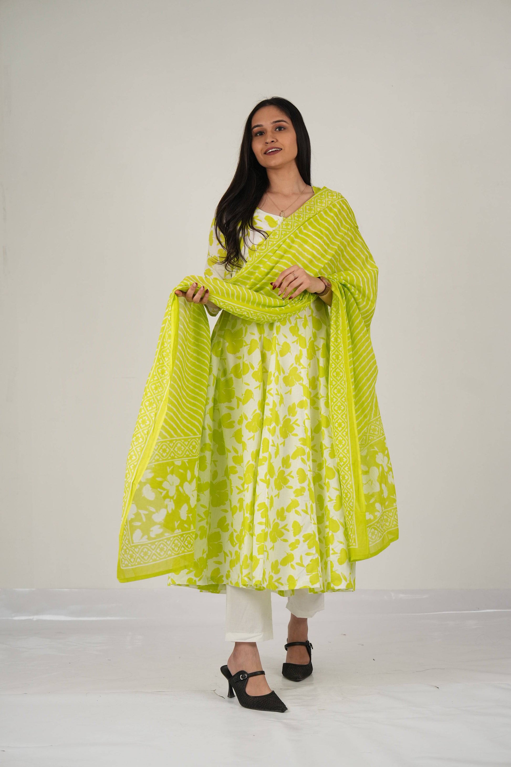 Vedic Apparel Neon kurta set - Vedic Apparel Private Limited