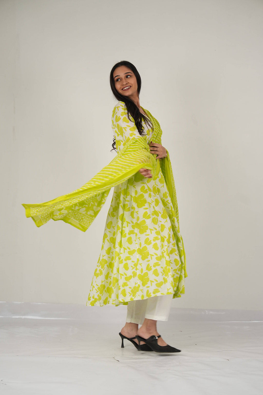 Vedic Apparel Neon kurta set - Vedic Apparel Private Limited