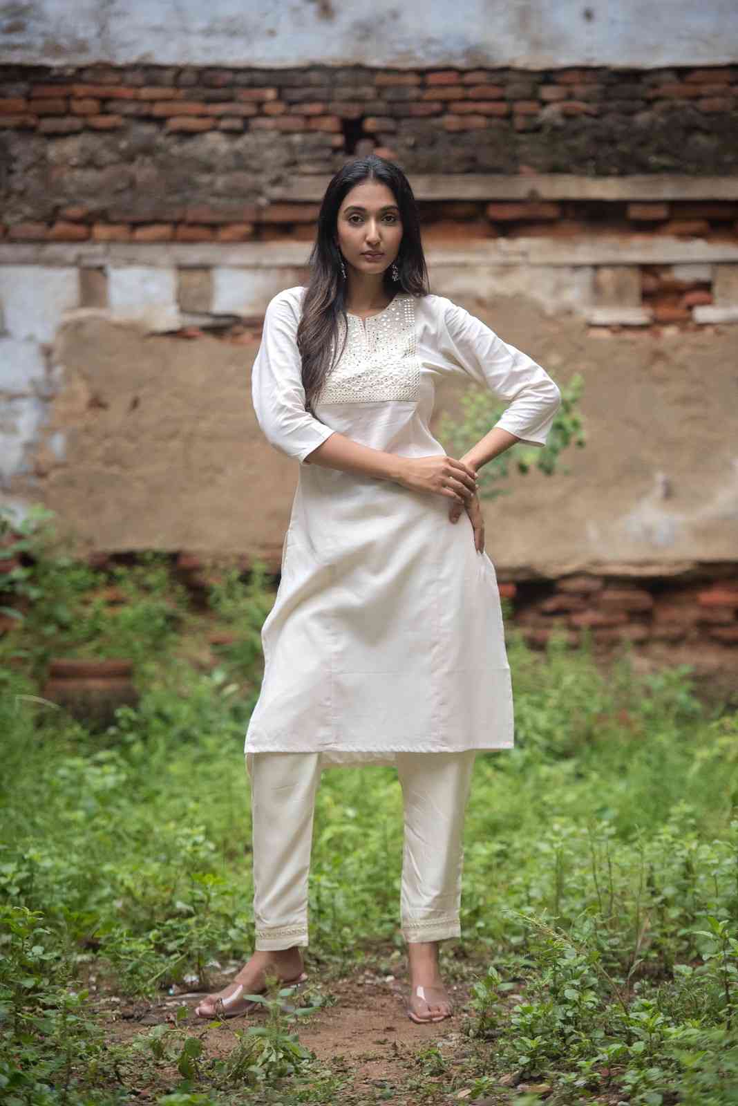 Elegant straight kurta(Off-white)